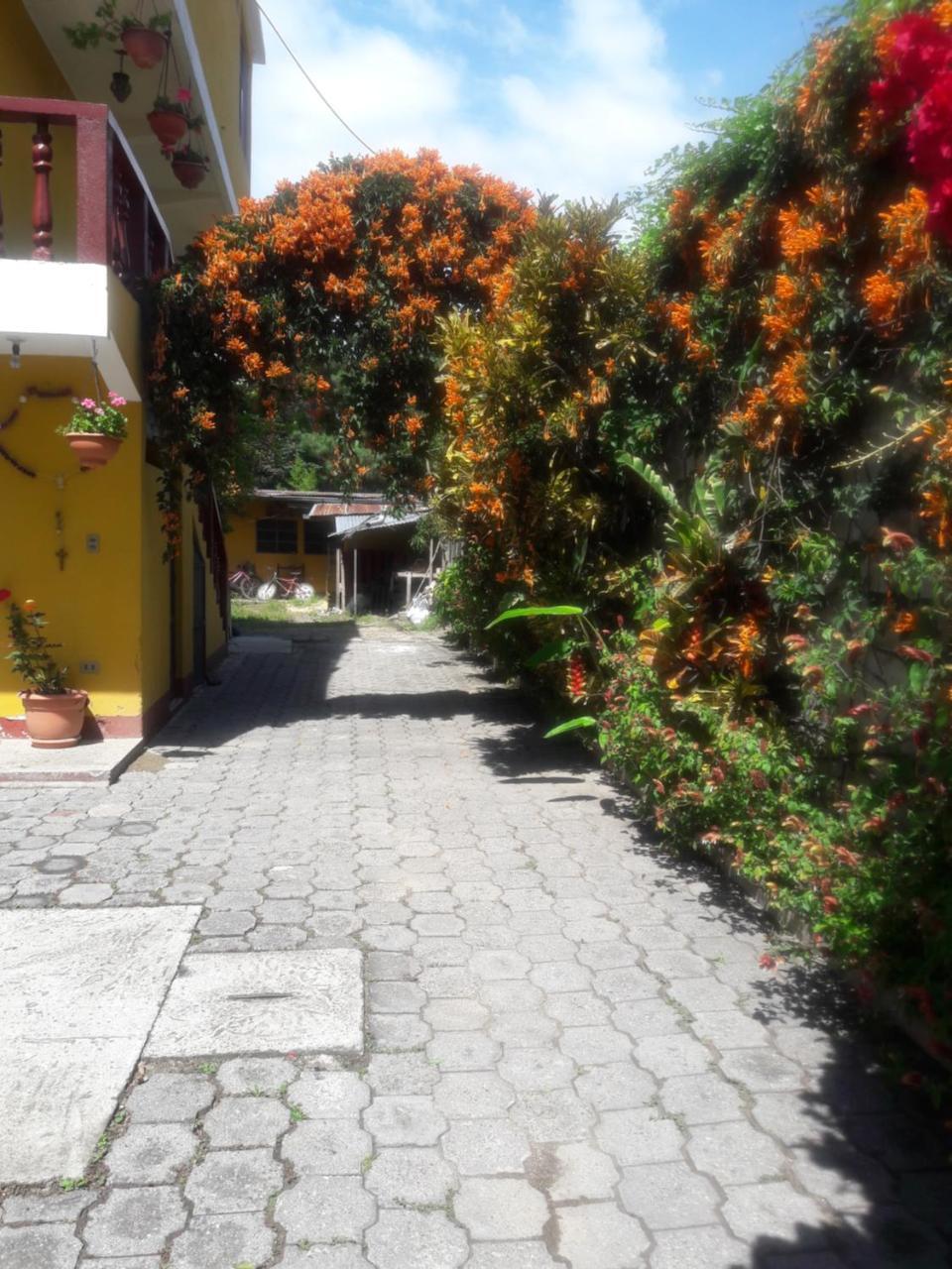Hotel Sueno Real Panajachel Esterno foto