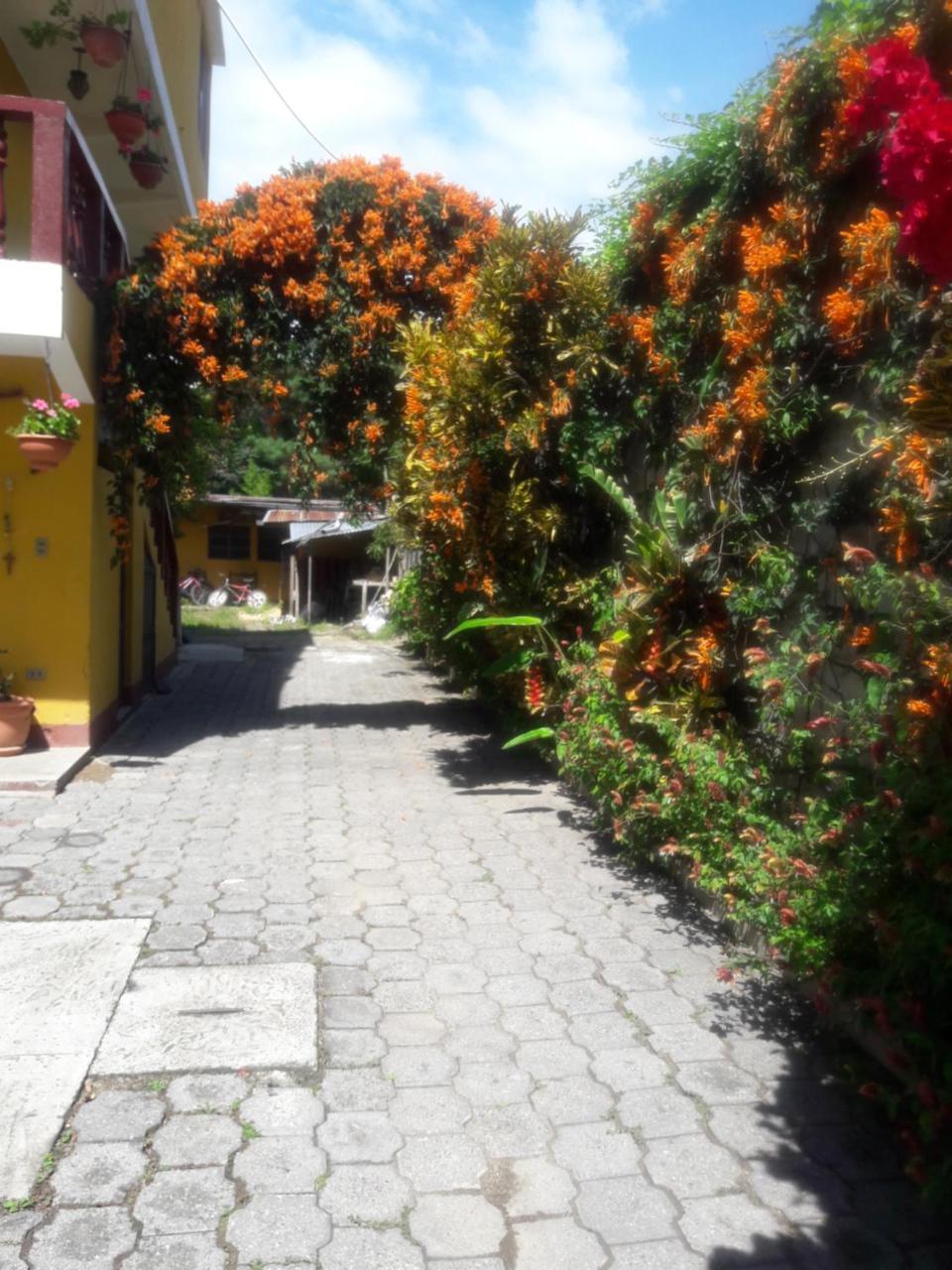 Hotel Sueno Real Panajachel Esterno foto